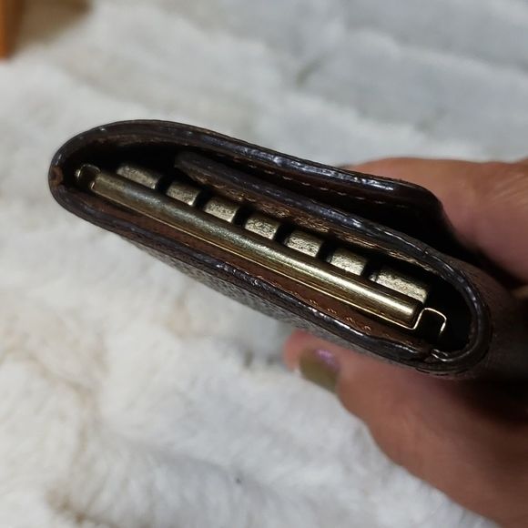 Louis Vuitton monogram key 🔑 holder - Picture 4 of 12